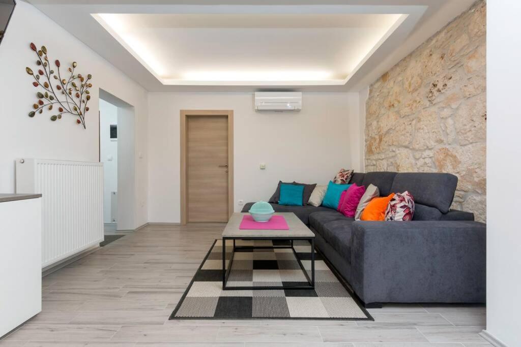 Predivan Novouredeni Apartman U Blizini Mora Banjole Esterno foto