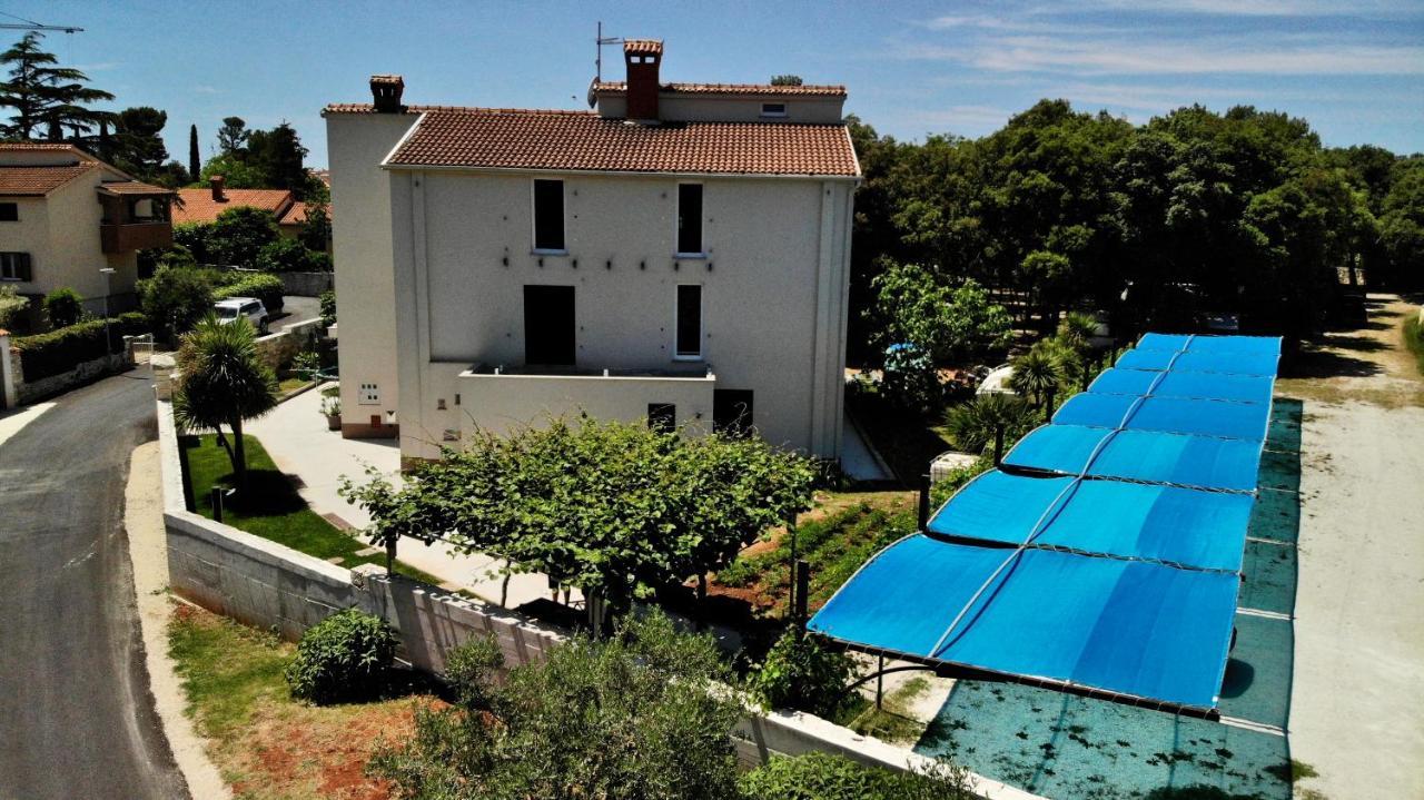 Predivan Novouredeni Apartman U Blizini Mora Banjole Esterno foto