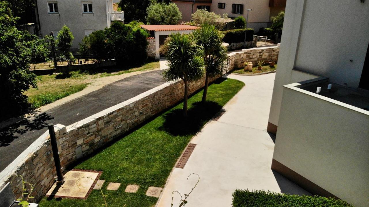Predivan Novouredeni Apartman U Blizini Mora Banjole Esterno foto