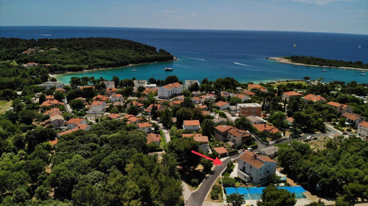 Predivan Novouredeni Apartman U Blizini Mora Banjole Esterno foto